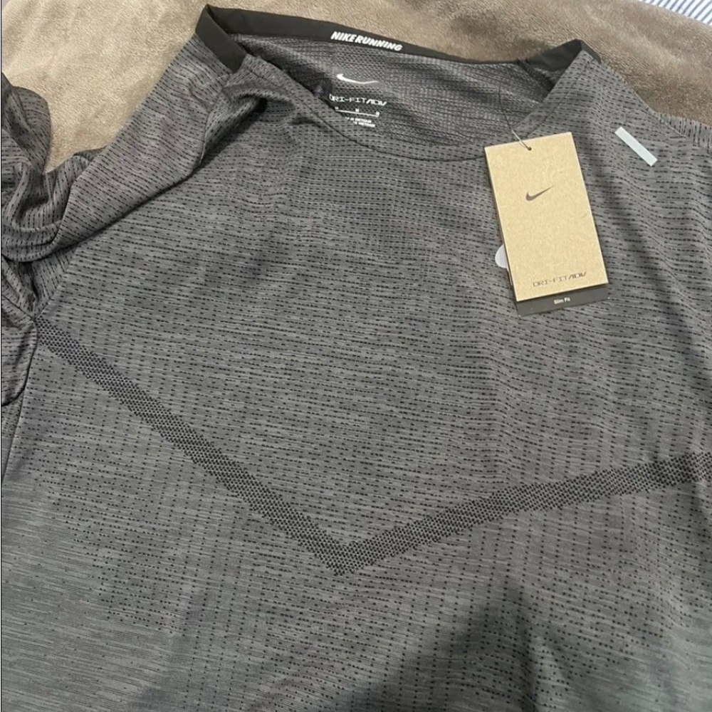 Longsleeve Nike Running Shirt NWT